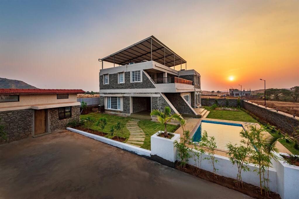 Stone Mansion By Phoenix Stays Igatpuri Exterior photo