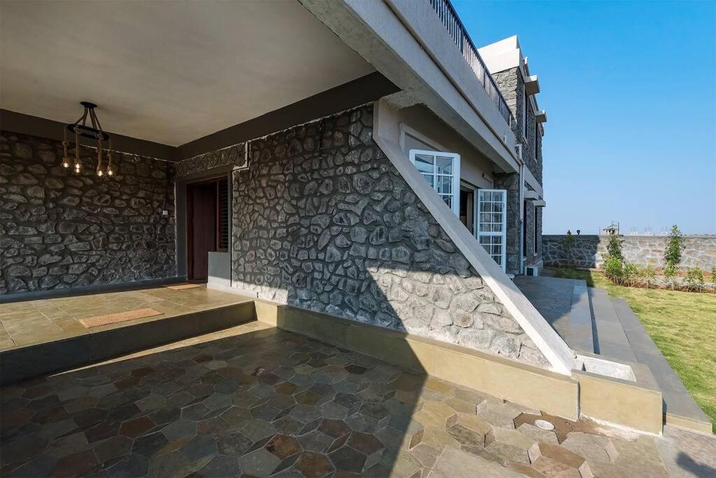 Stone Mansion By Phoenix Stays Igatpuri Exterior photo