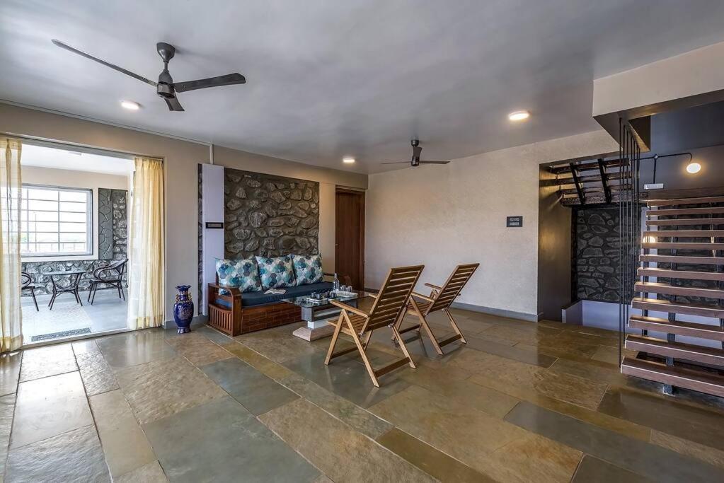 Stone Mansion By Phoenix Stays Igatpuri Exterior photo