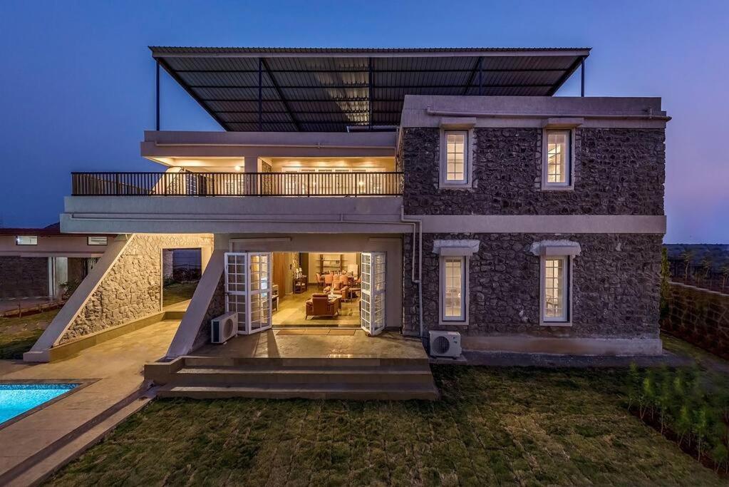 Stone Mansion By Phoenix Stays Igatpuri Exterior photo