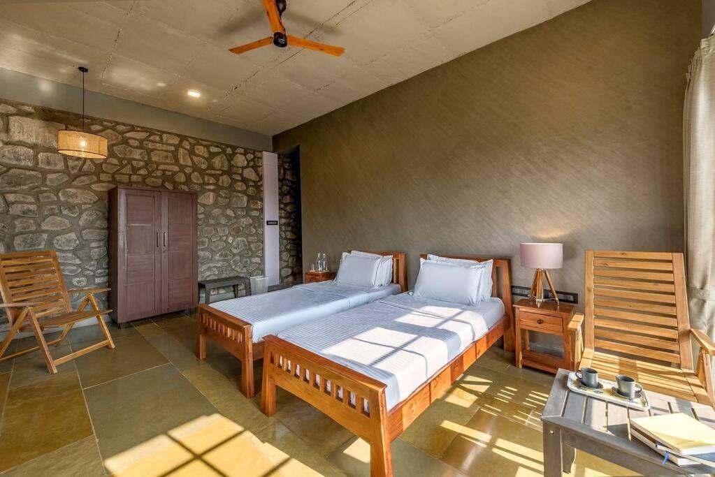 Stone Mansion By Phoenix Stays Igatpuri Exterior photo