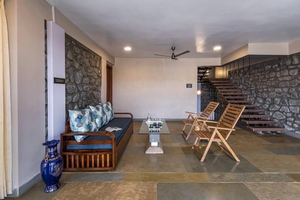 Stone Mansion By Phoenix Stays Igatpuri Exterior photo